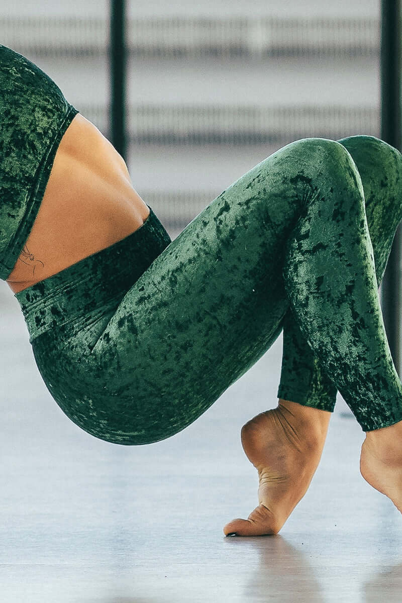 Velvet Leggings, Mid Rise – Adriana - Image 10