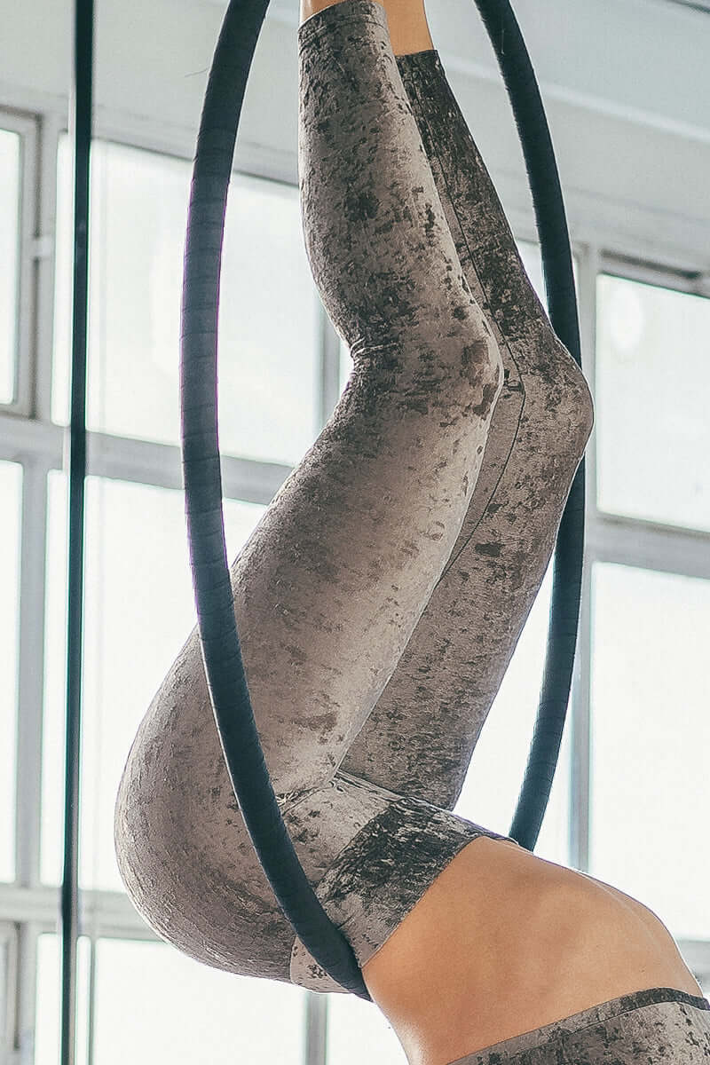 Velvet Leggings, Mid Rise – Adriana - Image 29