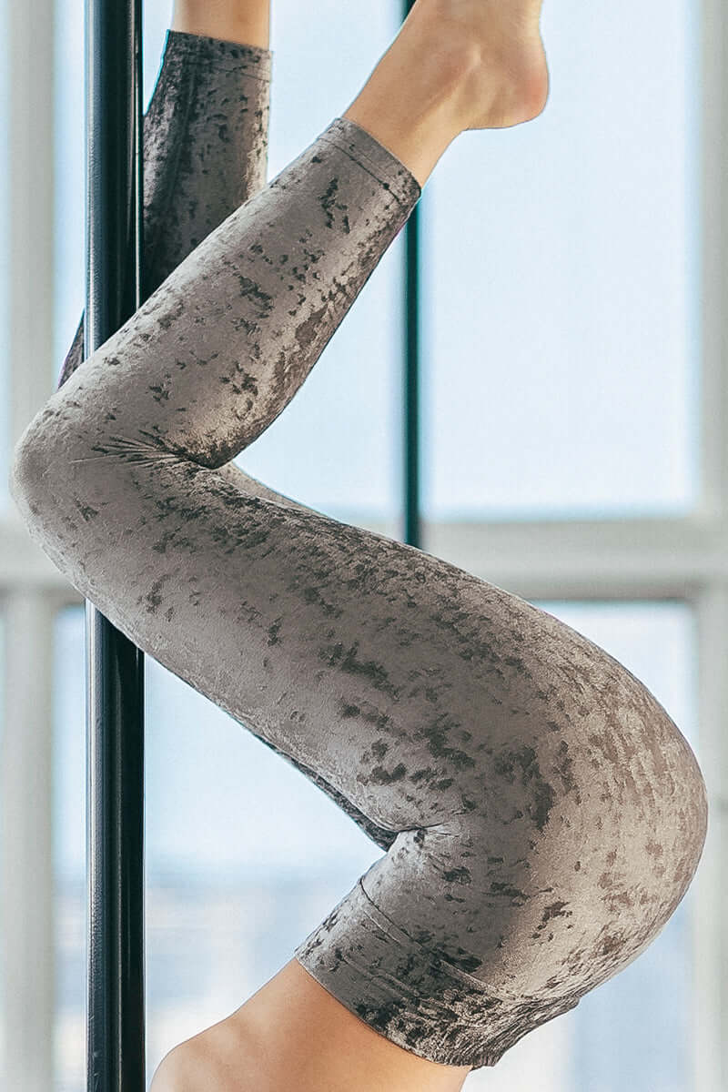 Velvet Leggings, Mid Rise – Adriana - Image 31
